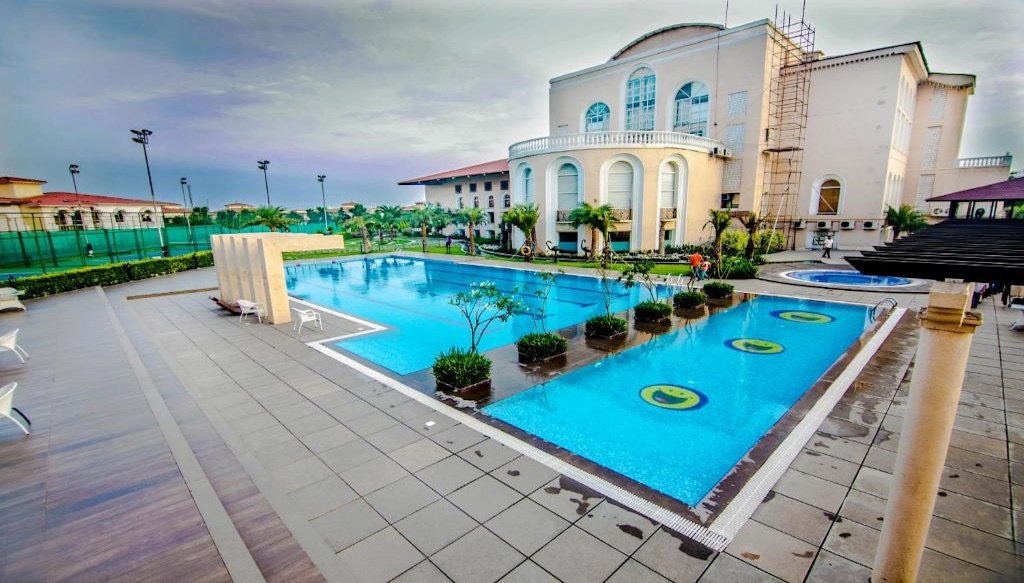 Club Paraiso Raipur pool raipur