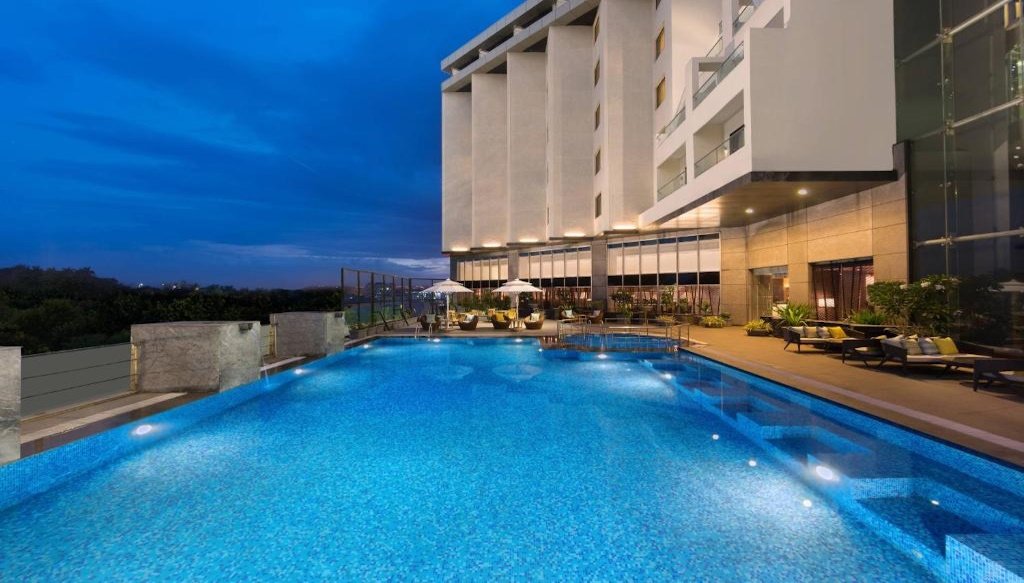 Four Points By Sheraton Visakhapatnam swimming pool