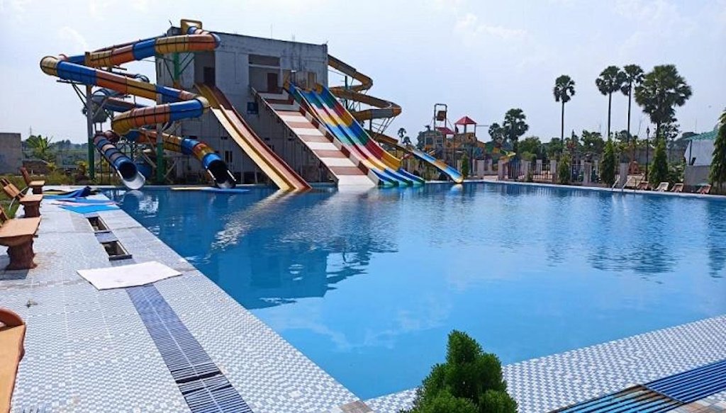 Hotel BodhGaya INN pool