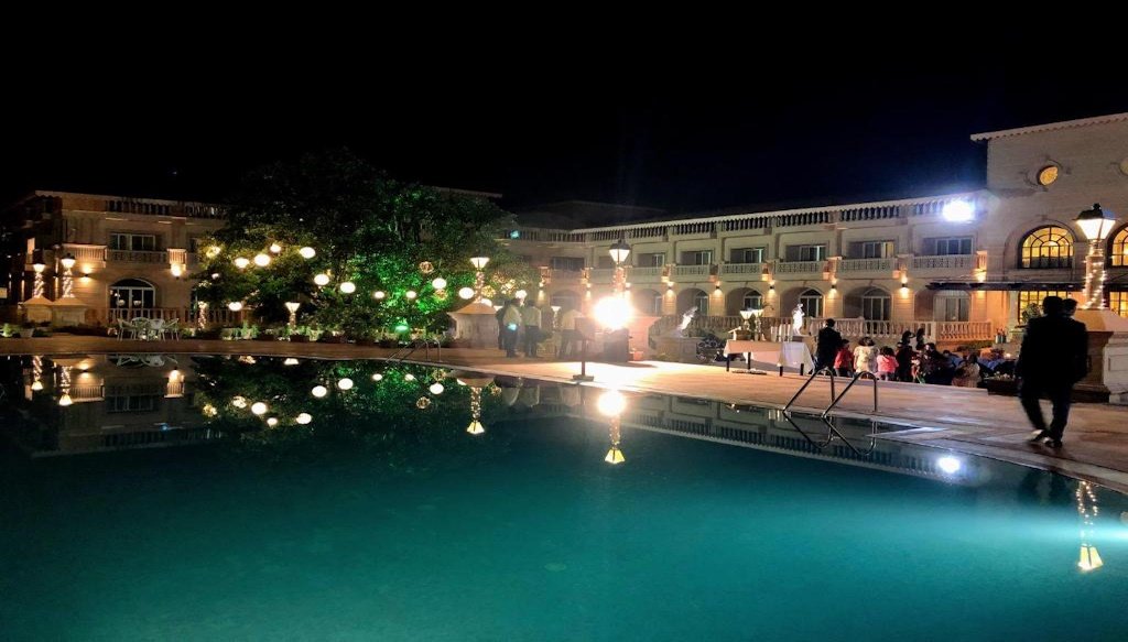 swimming pool Evershine Resort & Spa Mahabaleshwar