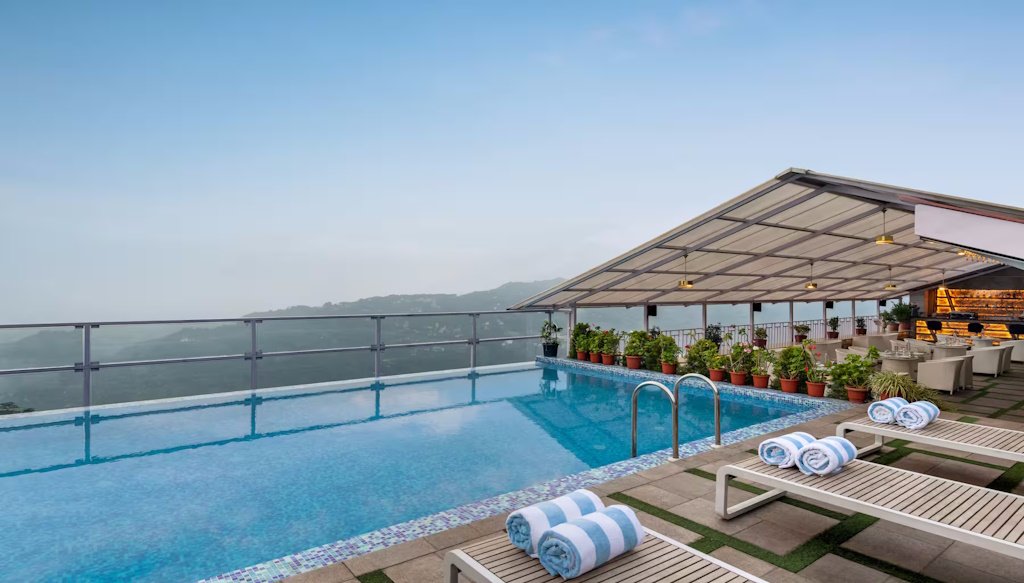 swimming pool Ramada by Wyndham Gangtok Hotel & Casino Golden