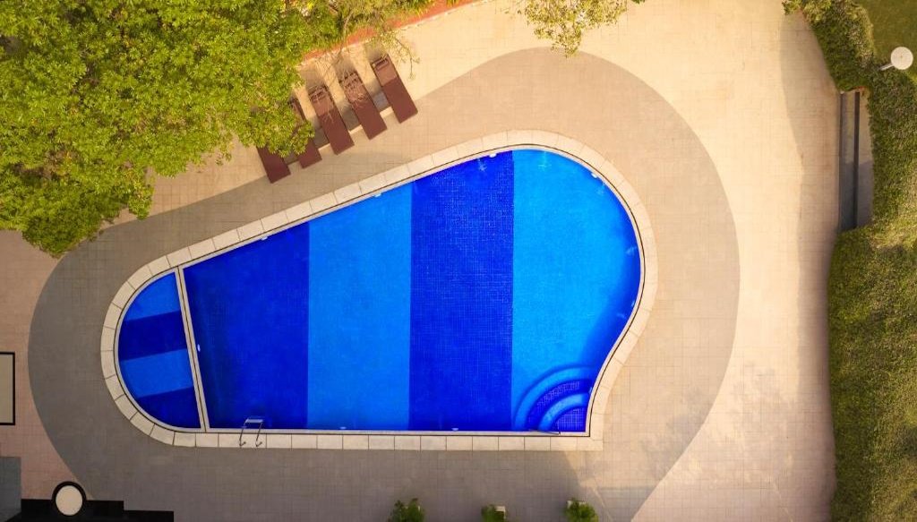 swimming pool Vivanta hotel Vadodara