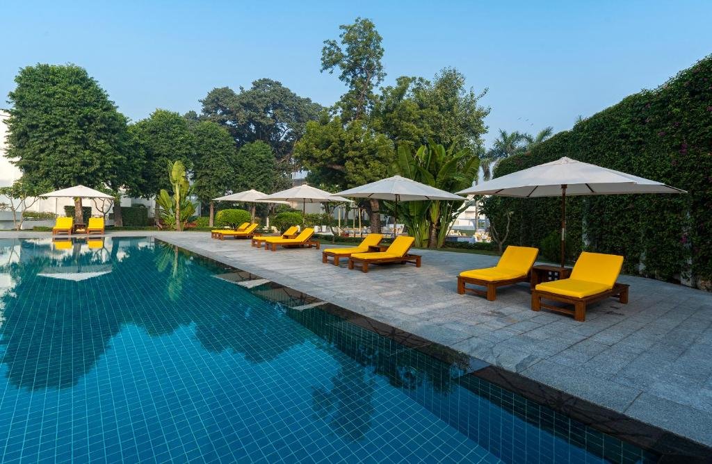 swimming pool in Maidens Hotel New Delhi