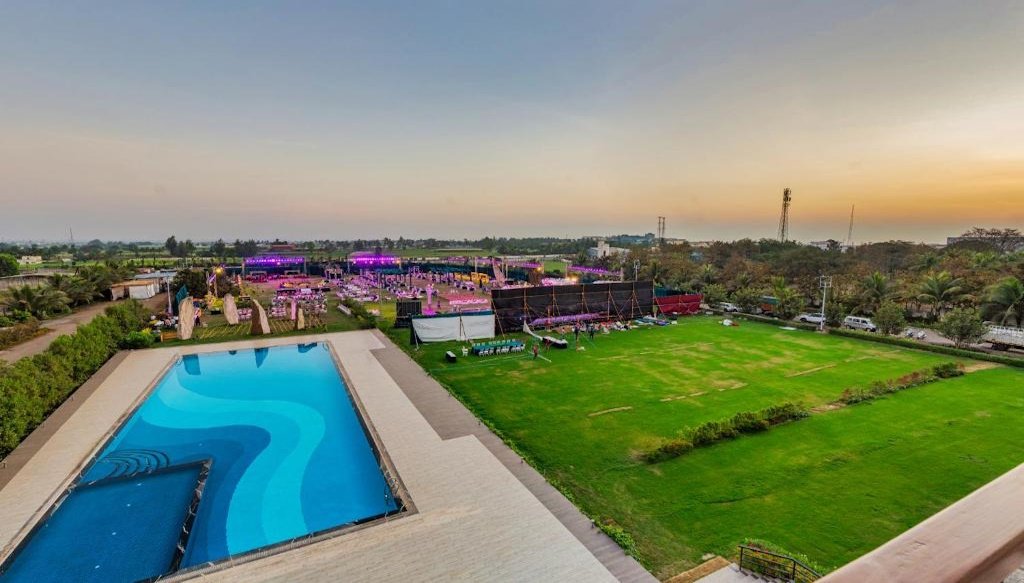 Highland Club Kolhapur hotel with swimming pool