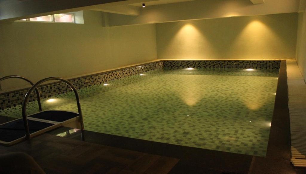 Hotel Mount Regency Mount Abu indoor pool