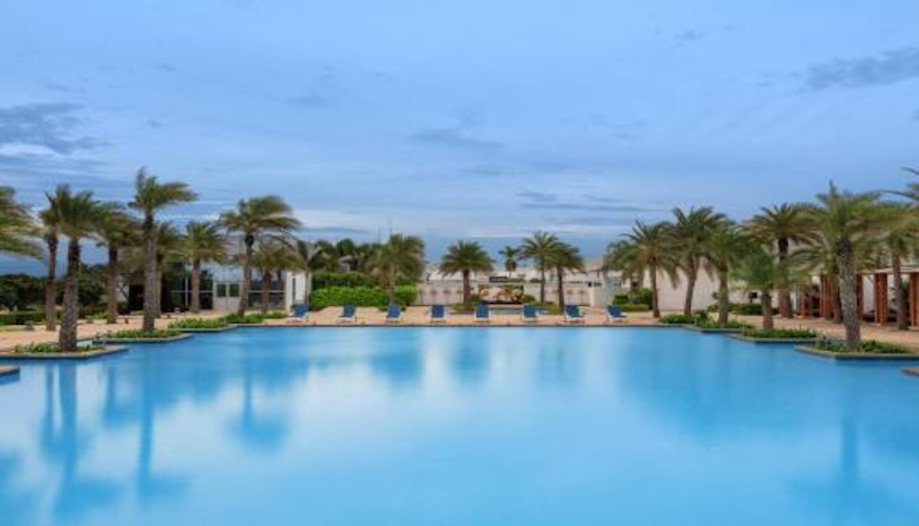 Le Meridien Coimbatore hotel swimming pool