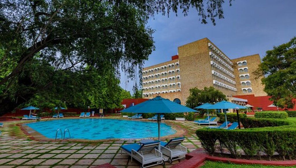 Taj Ganges Varanasi hotel swimming pool