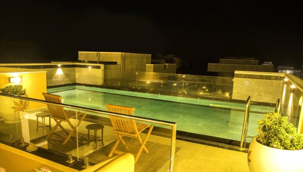 roof top swimming pool Petit Palais Pondicherry