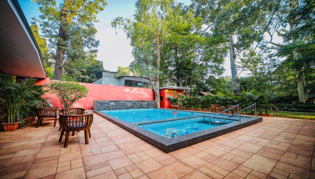 Hotel Malas panchgani swimming pool