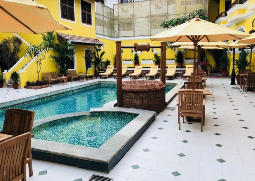 swimming pool in Forte Kochi