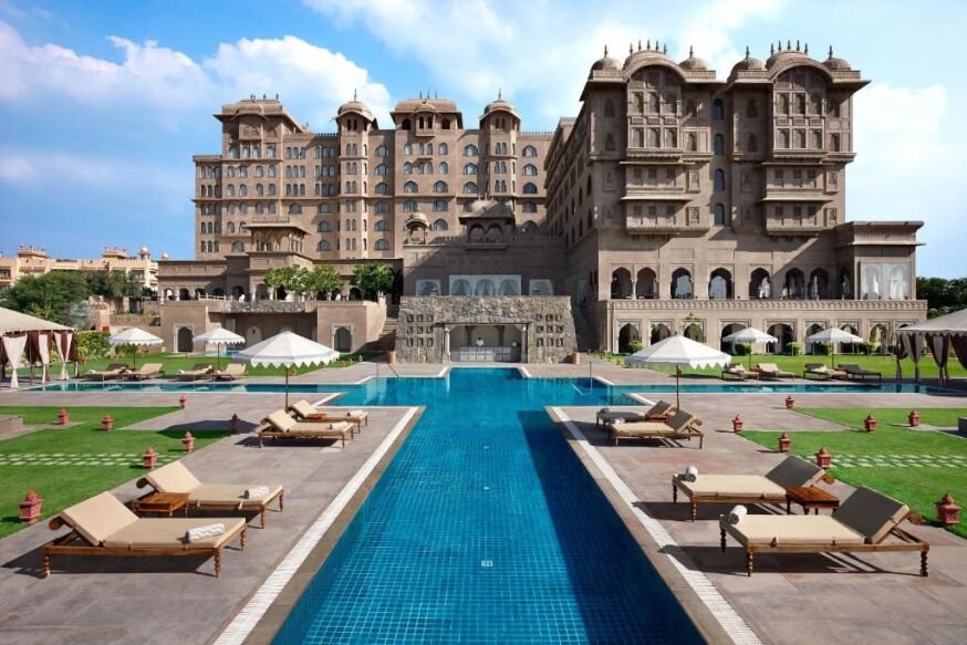 Fairmont Jaipur hotel swimming pool