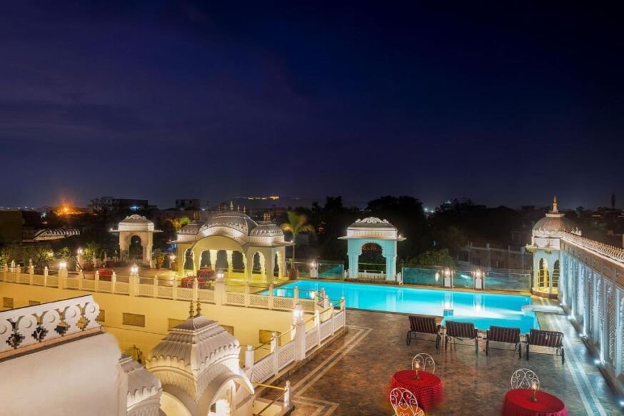 swimming pool Hotel Rajasthan Palace jaipur